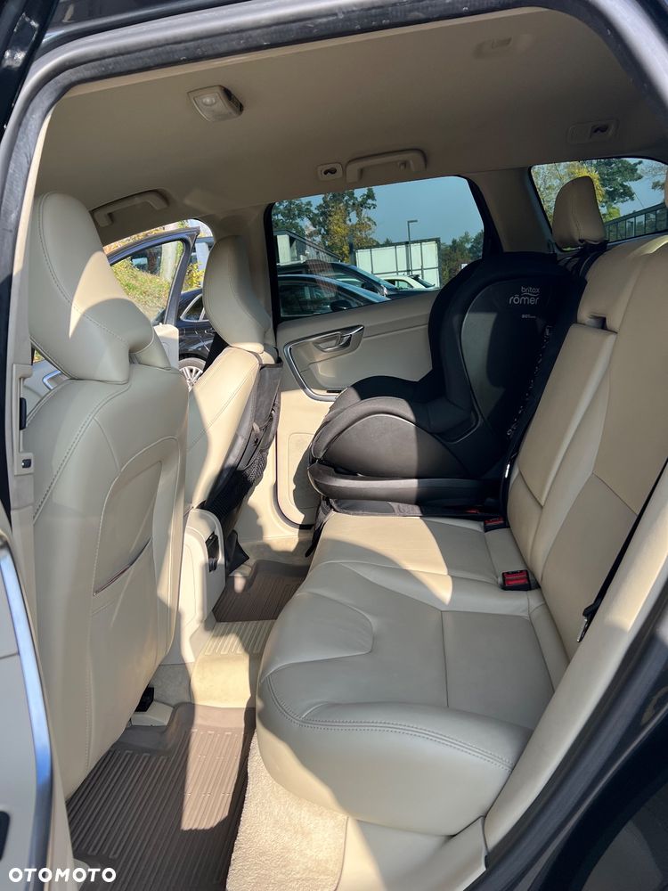 Volvo XC 60 D4 AWD Summum - 14