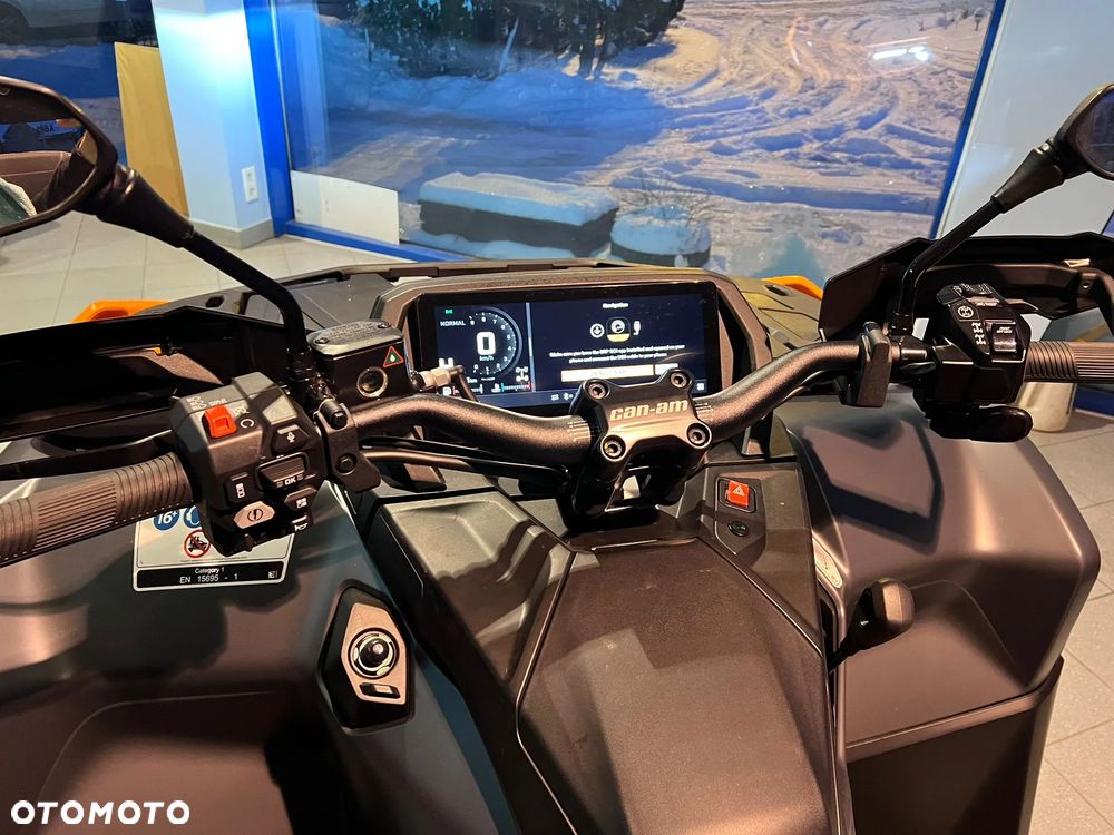 Can-Am Outlander Max - 16