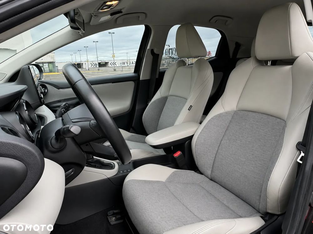 Toyota Yaris Hybrid 1.5 Selection Elegant - 5