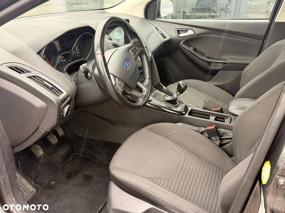 Ford Focus - 4
