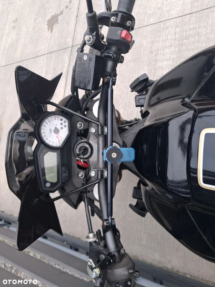 Yamaha FZ8 - 7