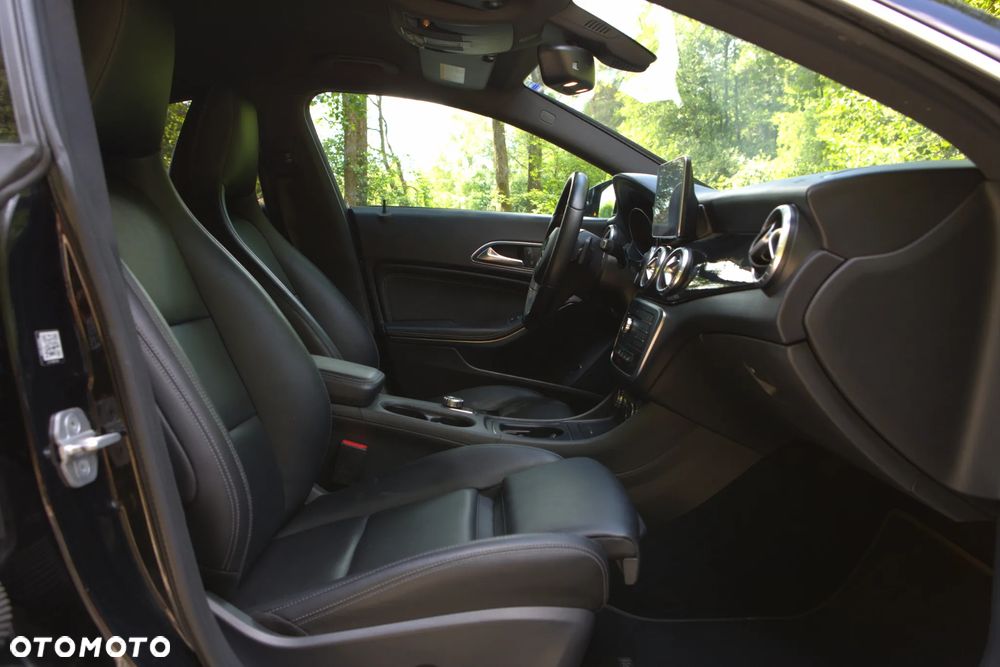 Mercedes-Benz CLA 250 4-Matic Sport - 26