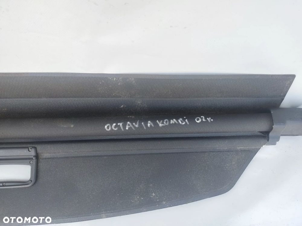 ROLETA BAGAŻNIKA OCTAVIA KOMBI 2002r  1U9867871A2K4 - 3