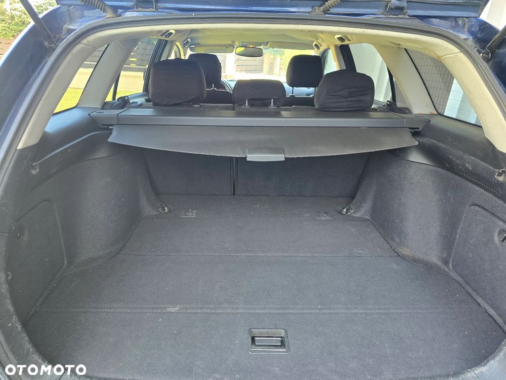 Toyota Avensis - 10