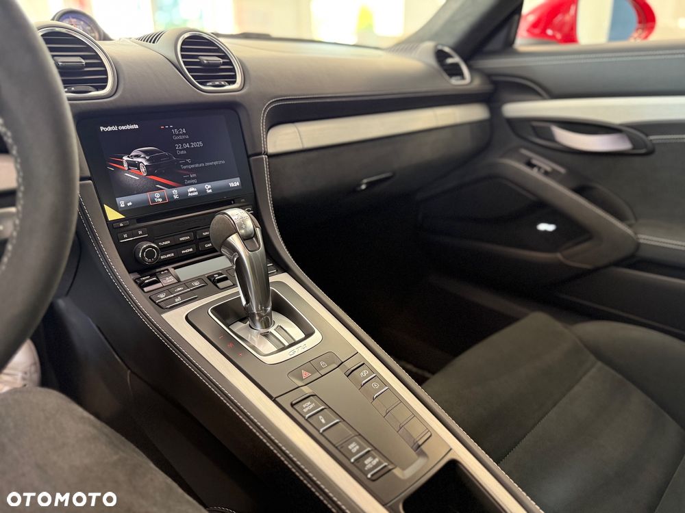 Porsche 718 Cayman - 20