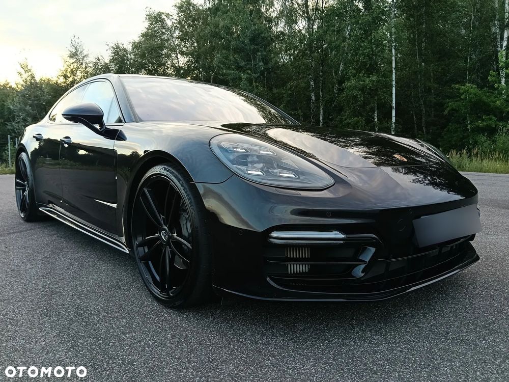 Porsche Panamera - 4