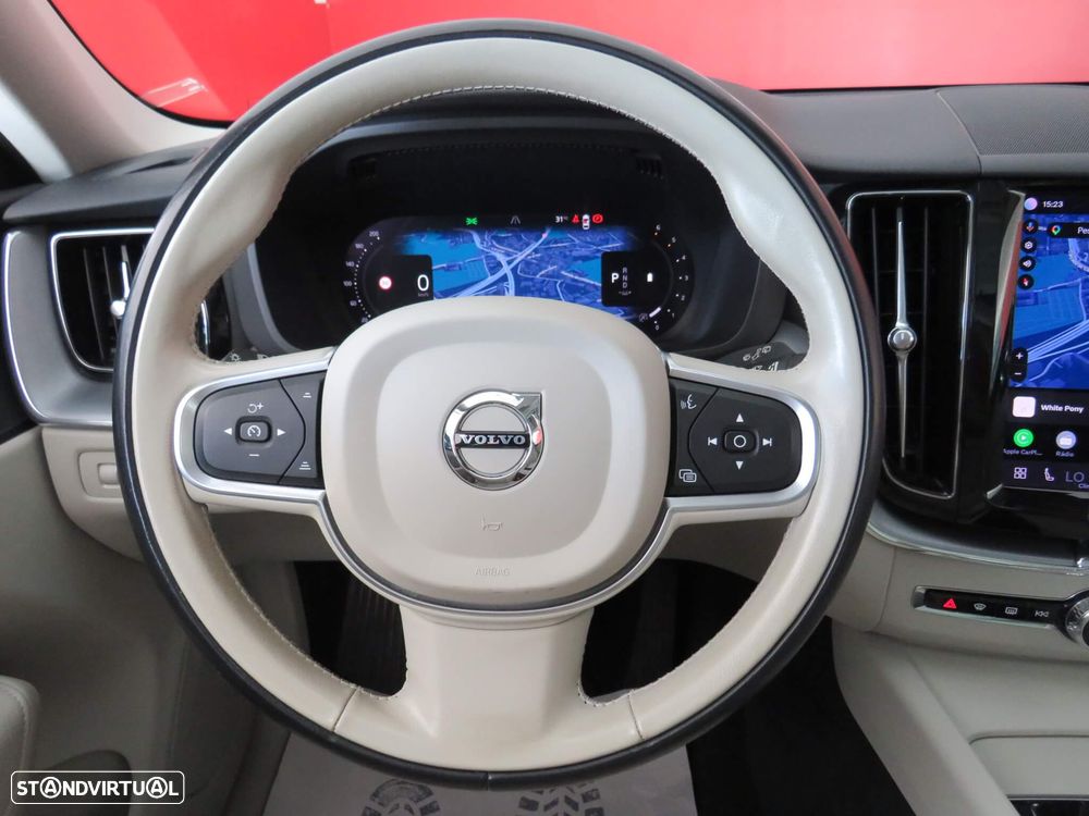 Volvo XC 60 2.0 B4 Momentum Plus - 16