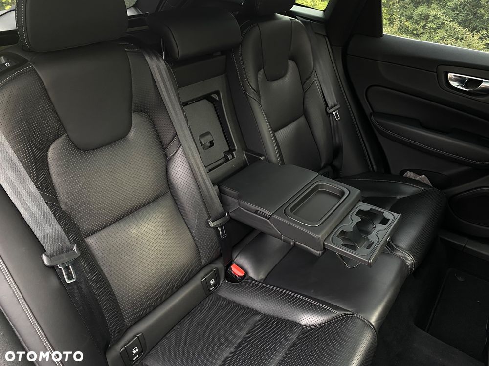 Volvo XC 60 B5 D AWD Inscription - 19
