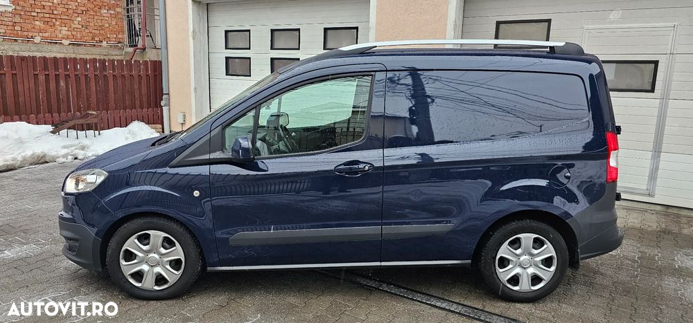 Ford Transit Courier - 20
