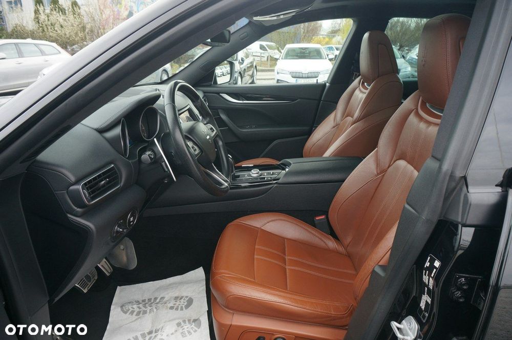 Maserati Levante - 22