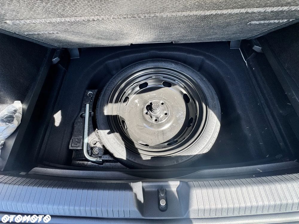 Volkswagen Golf 1.5 eTSI mHEV R-Line Plus DSG - 19