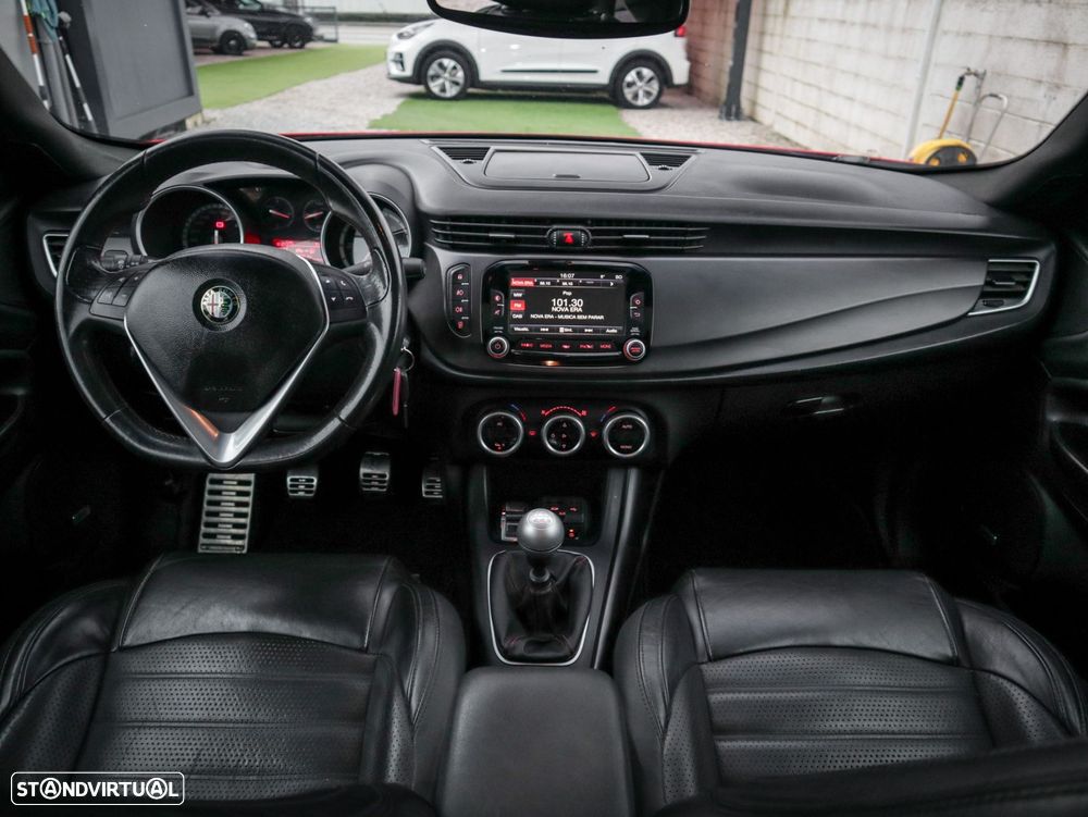 Alfa Romeo Giulietta 1.6 JTDm Exclusive - 25