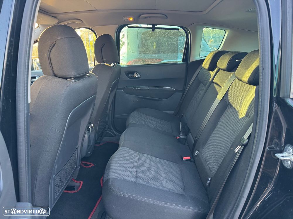 Peugeot 3008 1.6 HDi Executive - 19