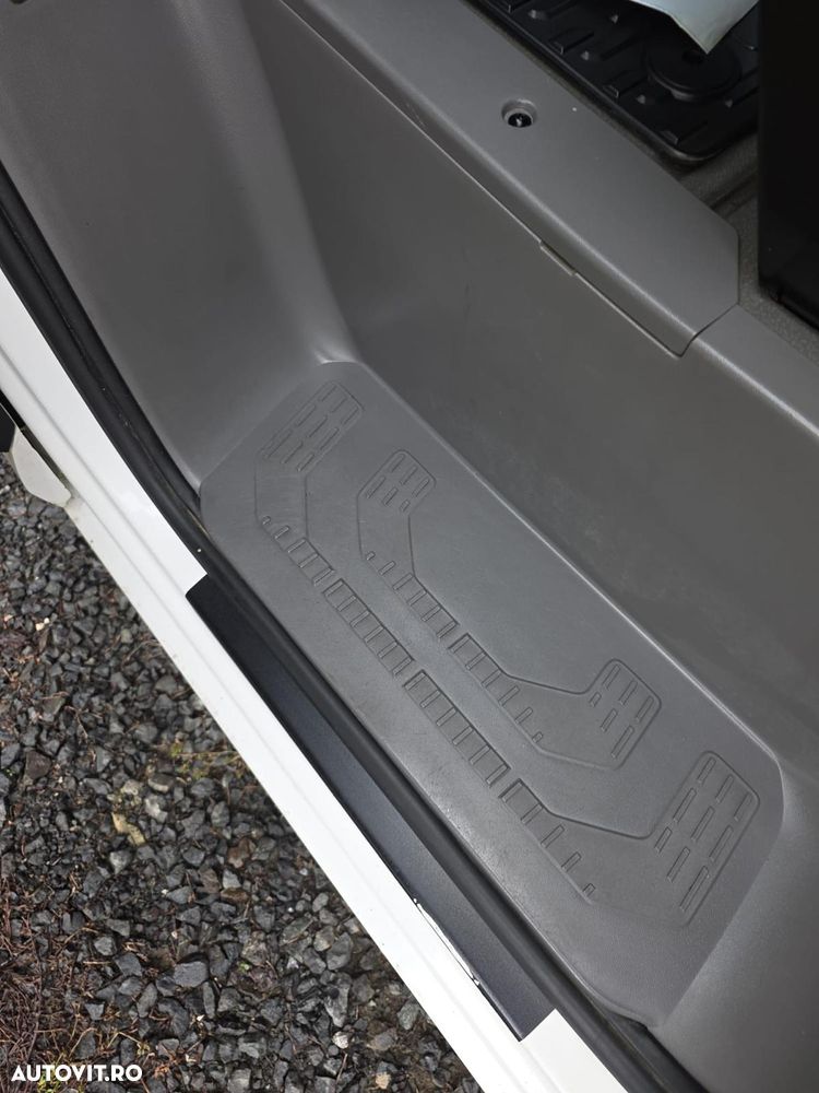 Volkswagen CRAFTER - 8
