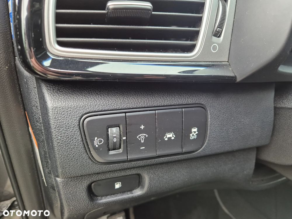 Kia Niro 1.6 GDI Hybrid Business Line - 15
