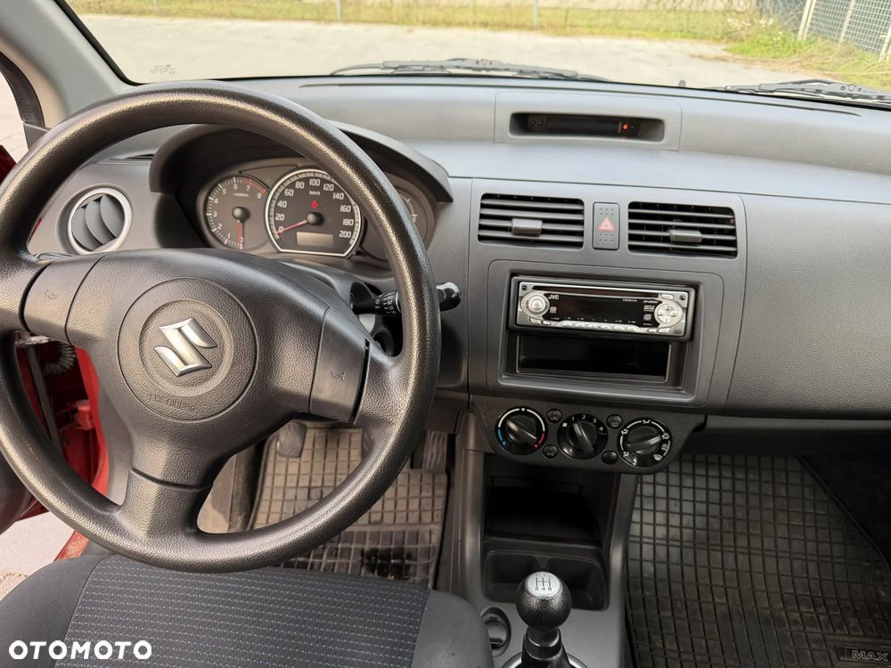 Suzuki Swift - 10