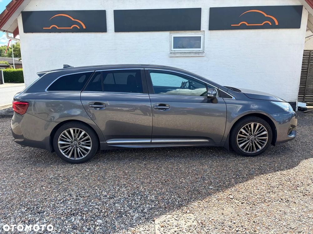Toyota Avensis Touring Sports 1.8 Multidrive S Executive - 2