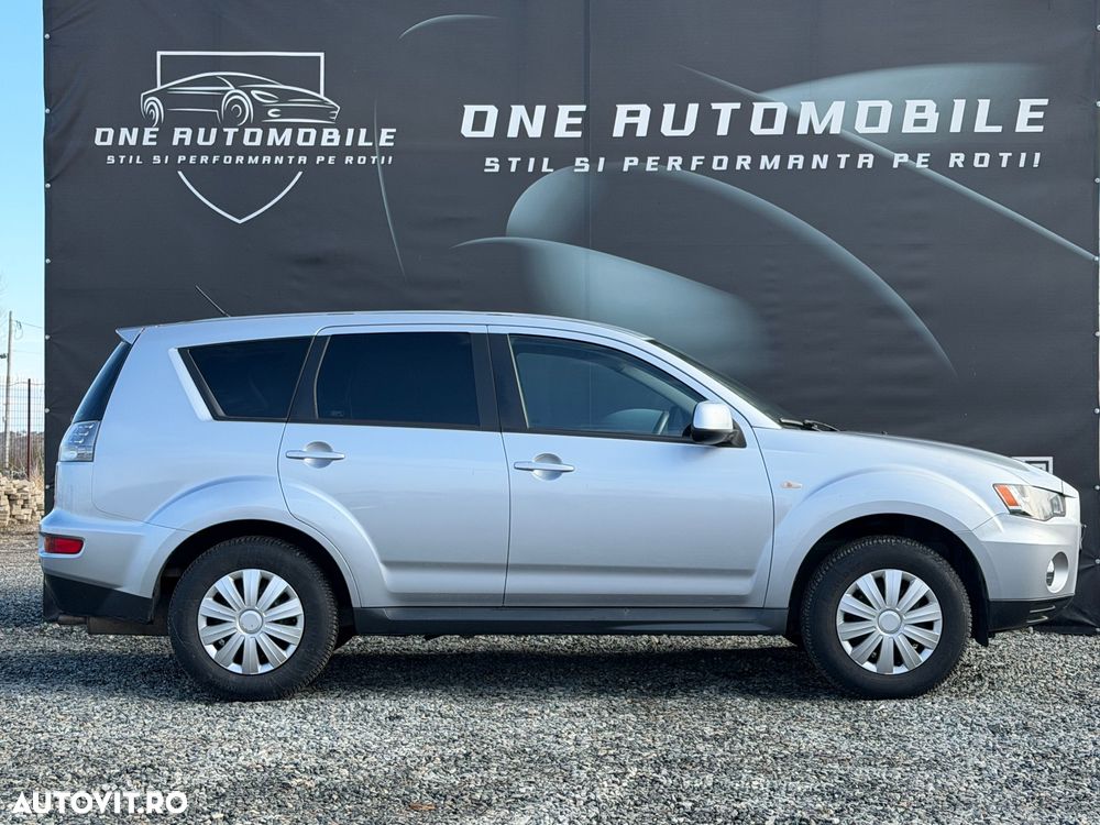Mitsubishi Outlander - 14