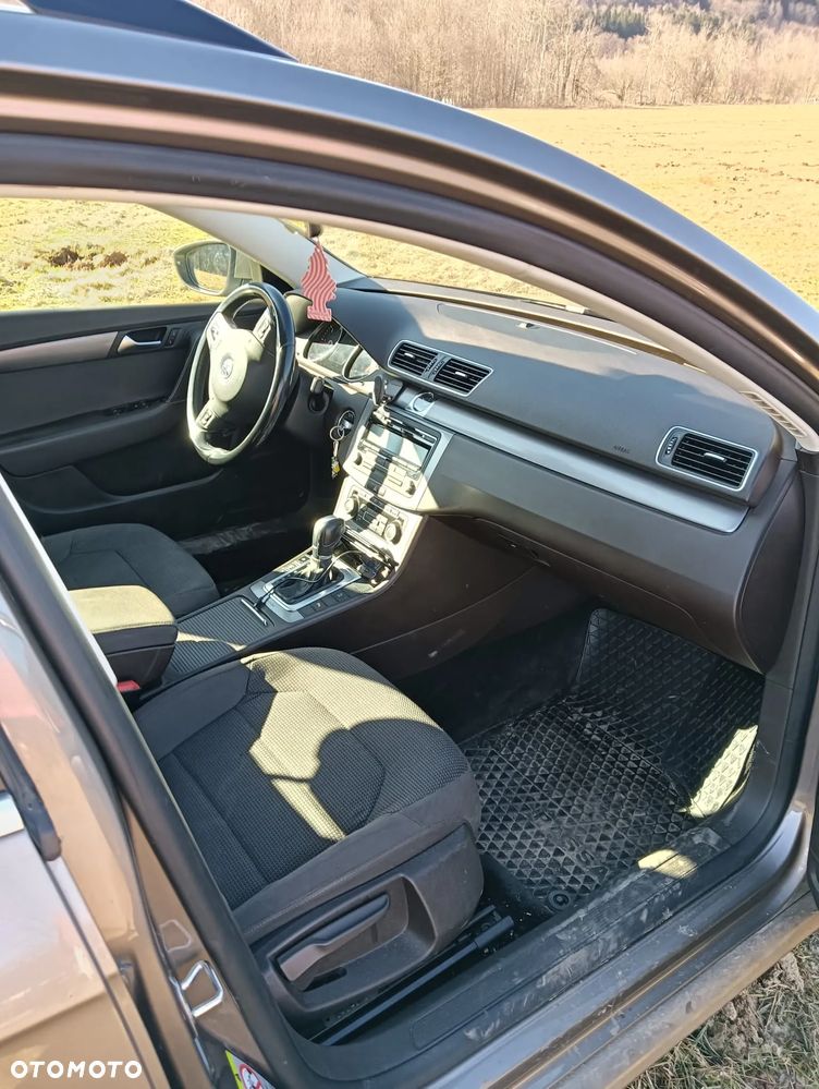 Volkswagen Passat 2.0 TDI 4Mot Highline DSG - 9