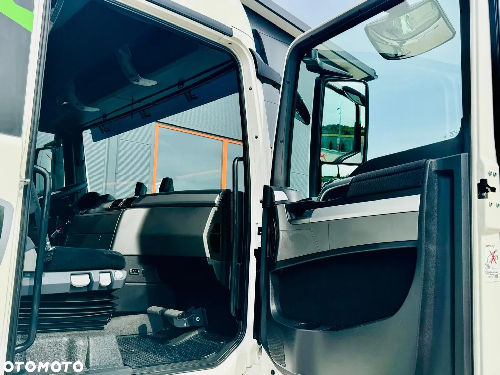 MAN TGX 26.400 // E6 // chłodnia z windą // 19 Epal // sypialka // świeżo z Niemiec !!! - 38