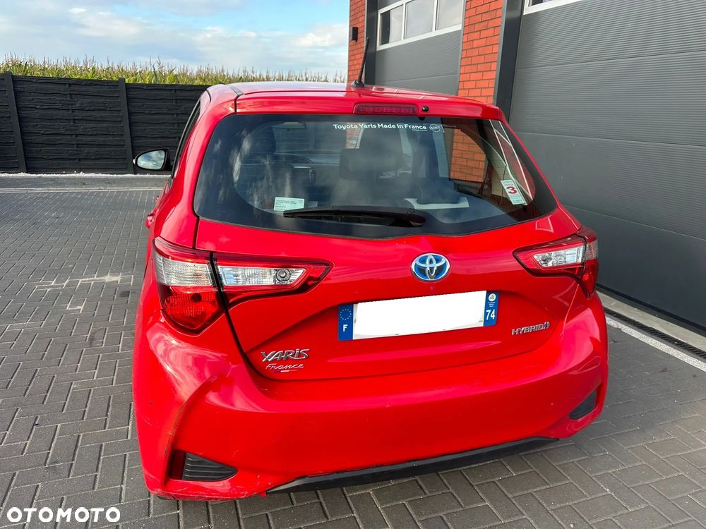 Toyota Yaris Hybrid 100 Active EU6 - 31