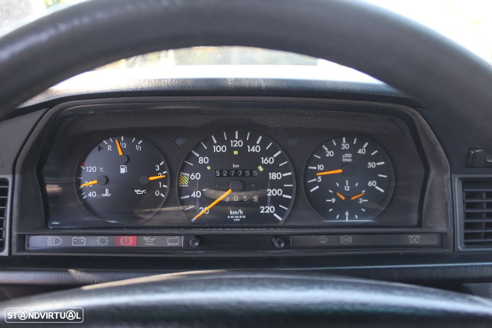 Mercedes-Benz W201 (1982-1993) 190 D 2.5 Turbo - 19