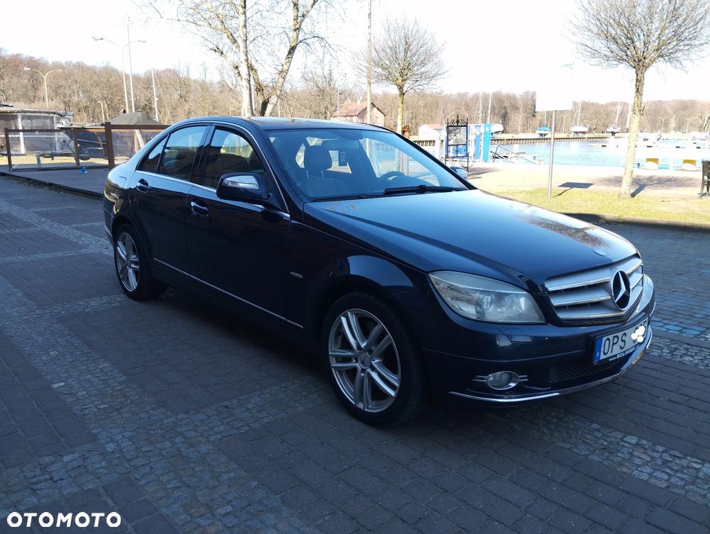 Mercedes-Benz Klasa C 320 CDI 7G-TRONIC Avantgarde DPF - 2