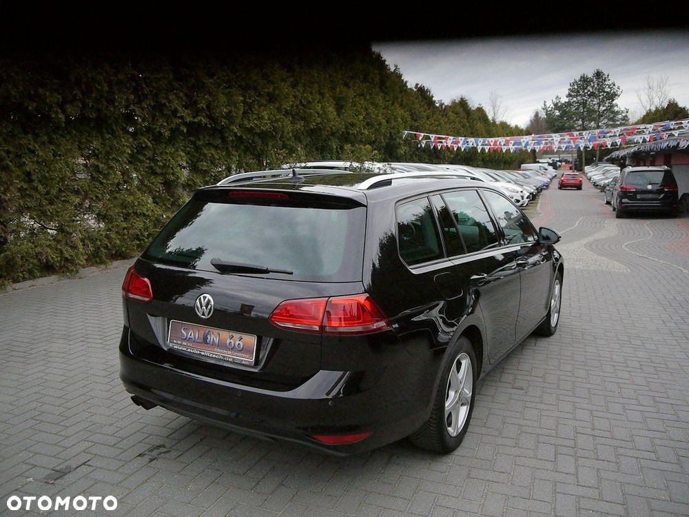 Volkswagen Golf - 5