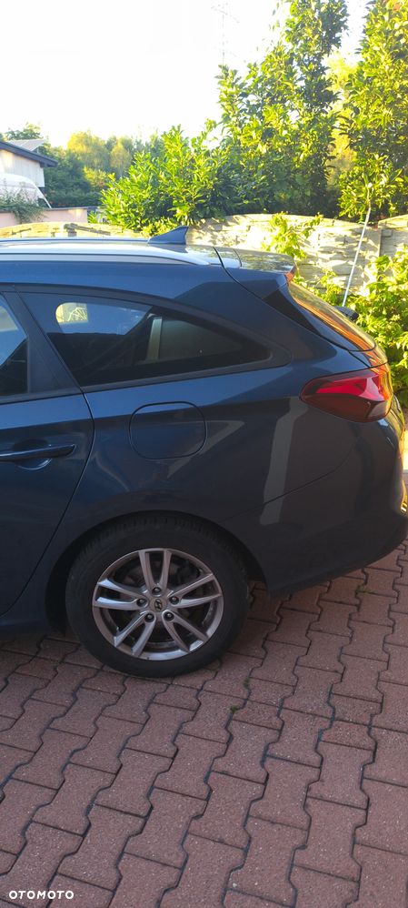 Hyundai i30 1.6 D Classic + DCT - 10