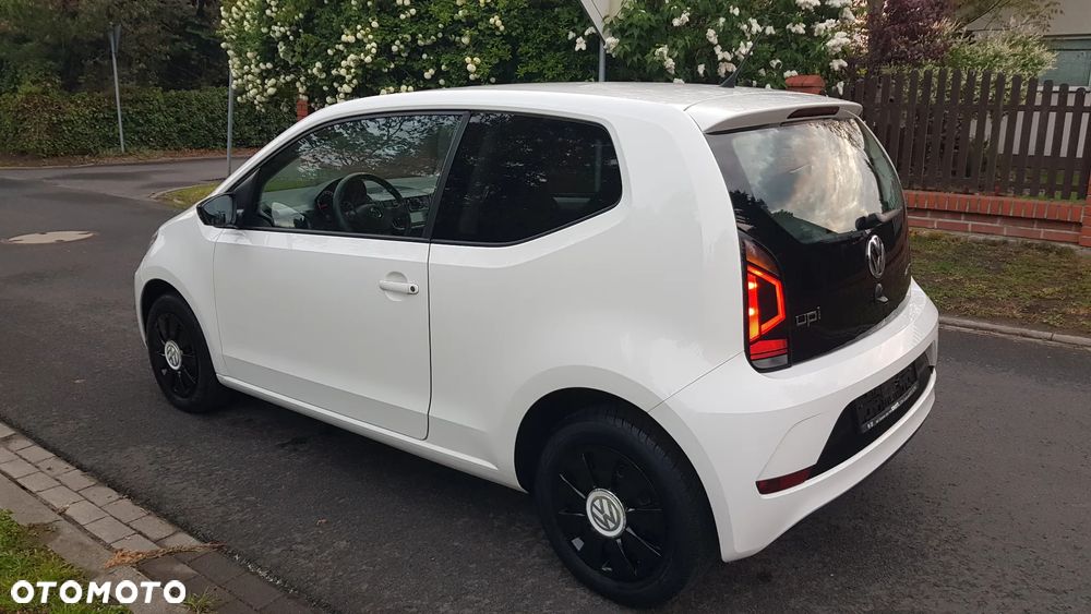 Volkswagen up! black style - 9