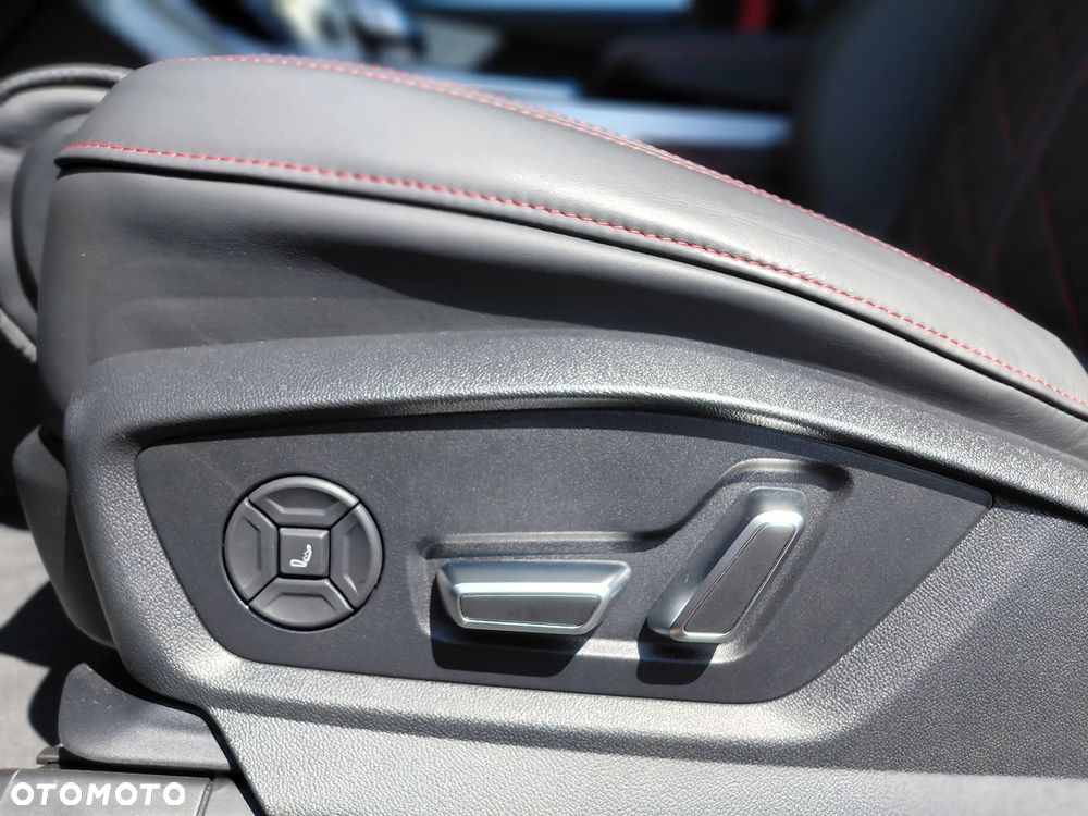 Audi Q8 55 TFSI e PHEV Quattro Tiptronic - 18