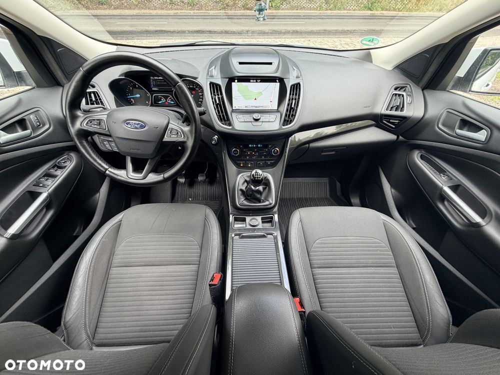 Ford Kuga 2.0 TDCi 2x4 Titanium - 32