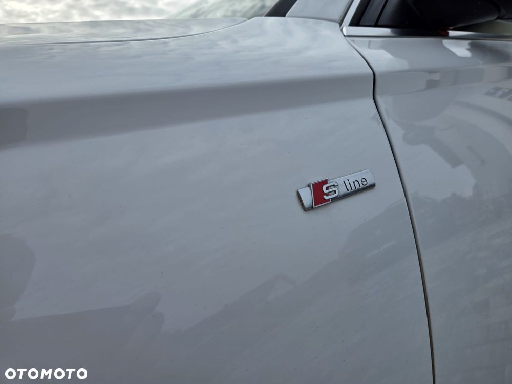 Audi A6 Avant 2.0 TDI ultra S tronic - 38