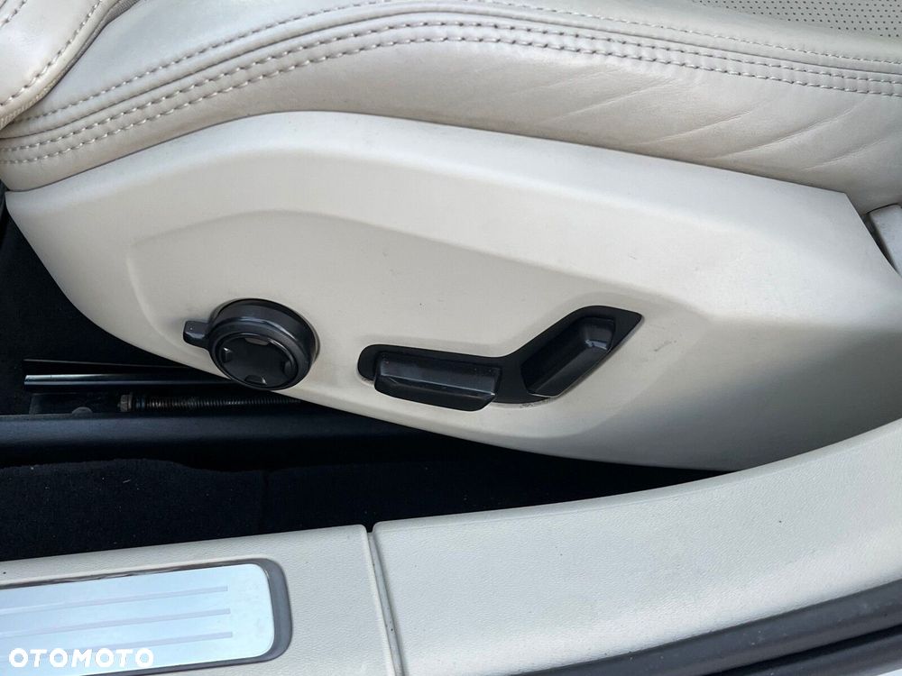 Volvo S90 B5 D AWD Inscription - 33