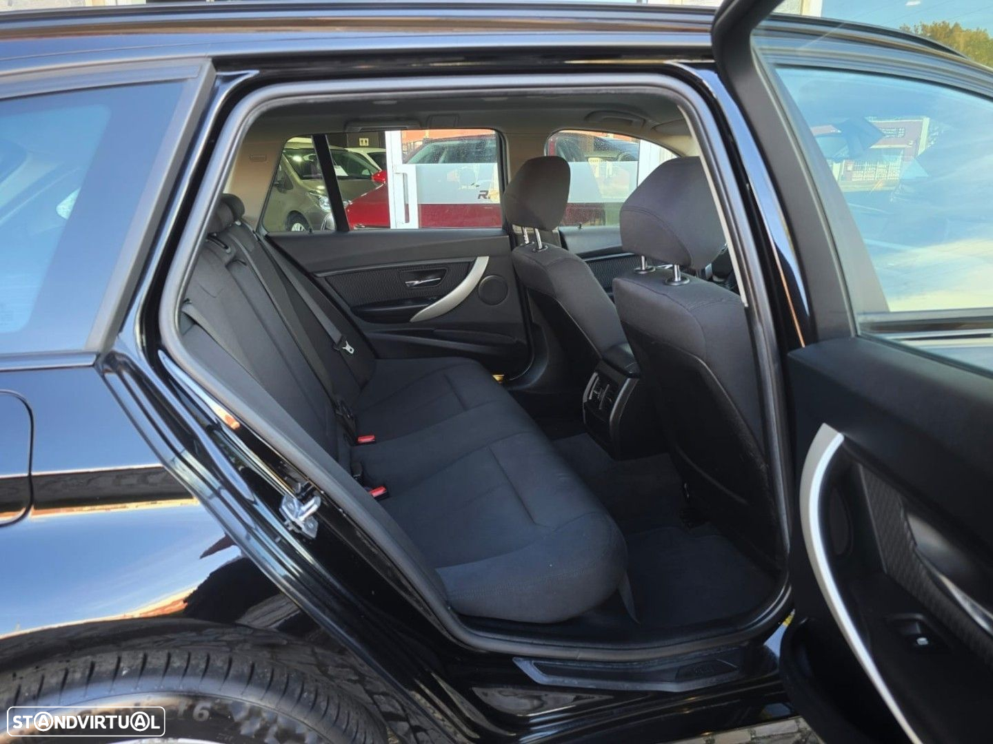 BMW 318 d Touring - 27