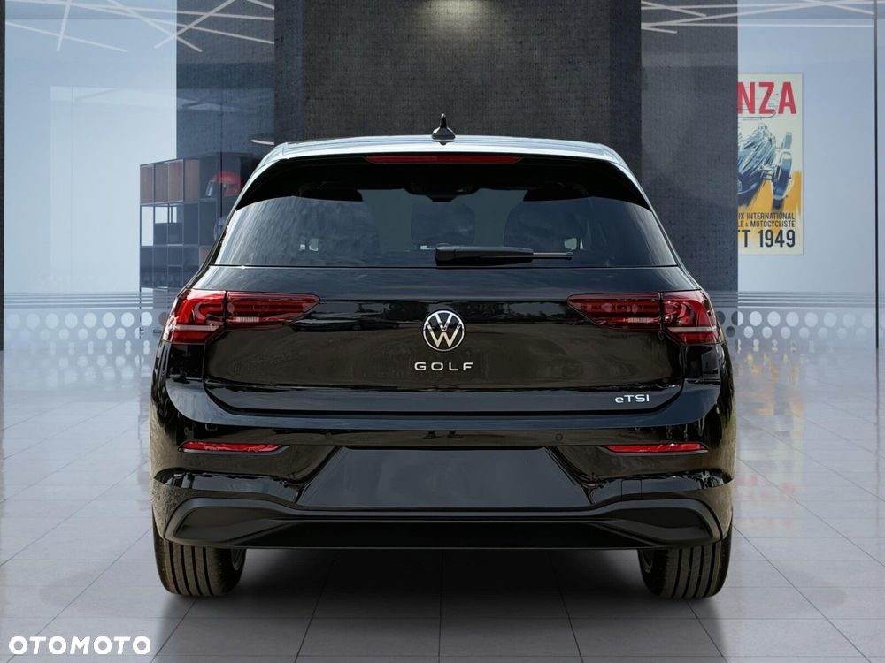 Volkswagen Golf - 10