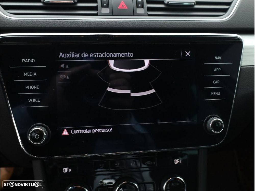 Skoda Superb Break 2.0 TDI Ambition DSG - 15