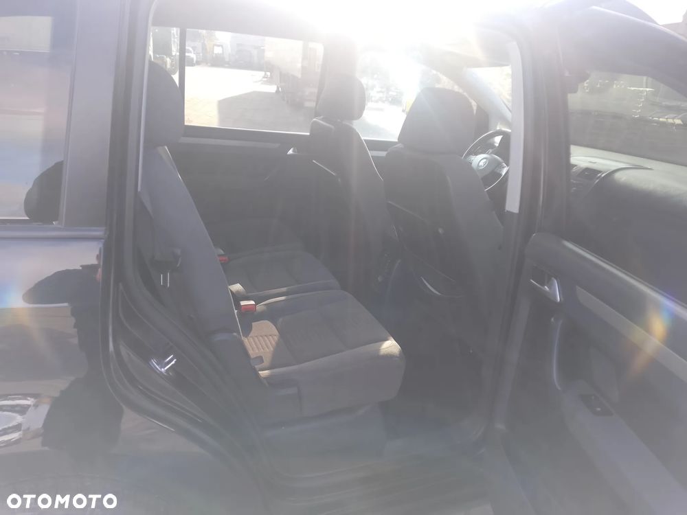 Volkswagen Touran 2.0 TDI United - 10