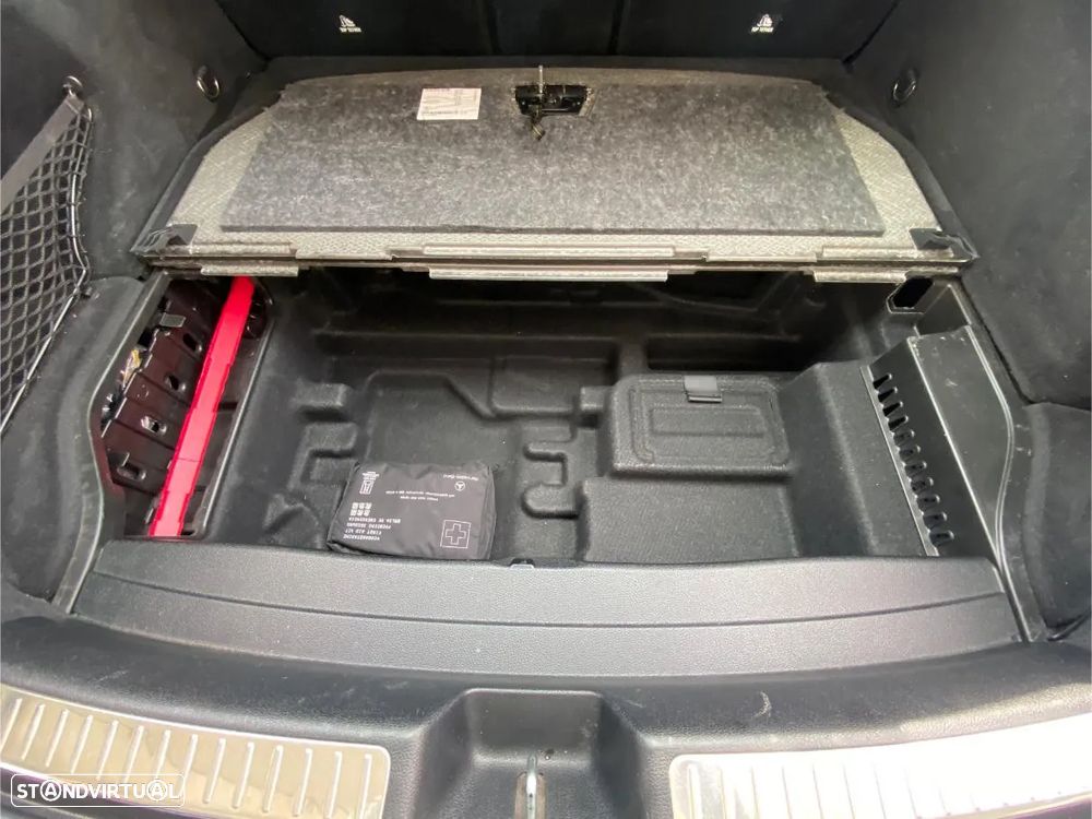 Mercedes-Benz GLC 250 d Coupe 4Matic 9G-TRONIC AMG Line - 26