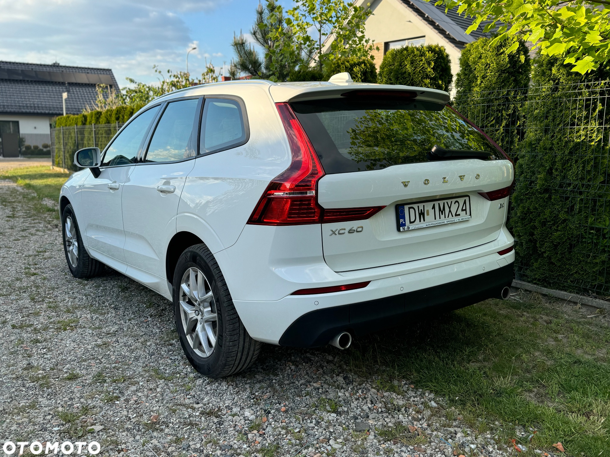 Volvo XC 60 B4 B Momentum - 23