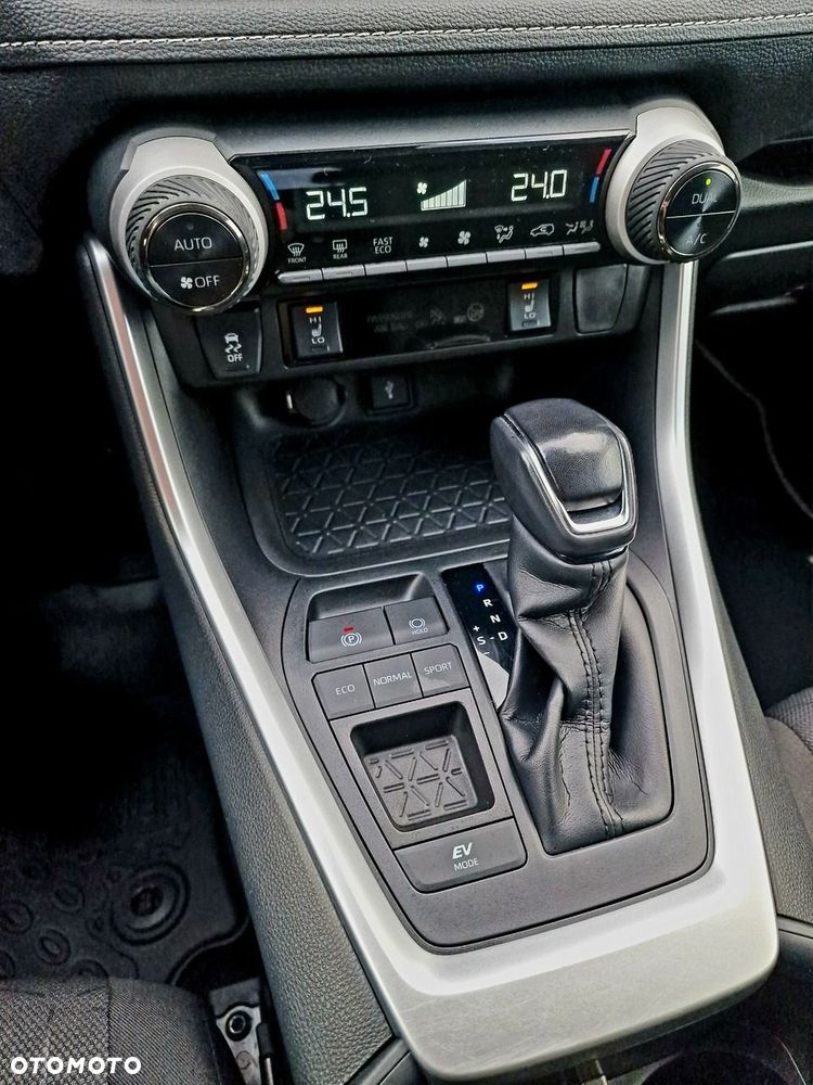 Toyota RAV4 - 26