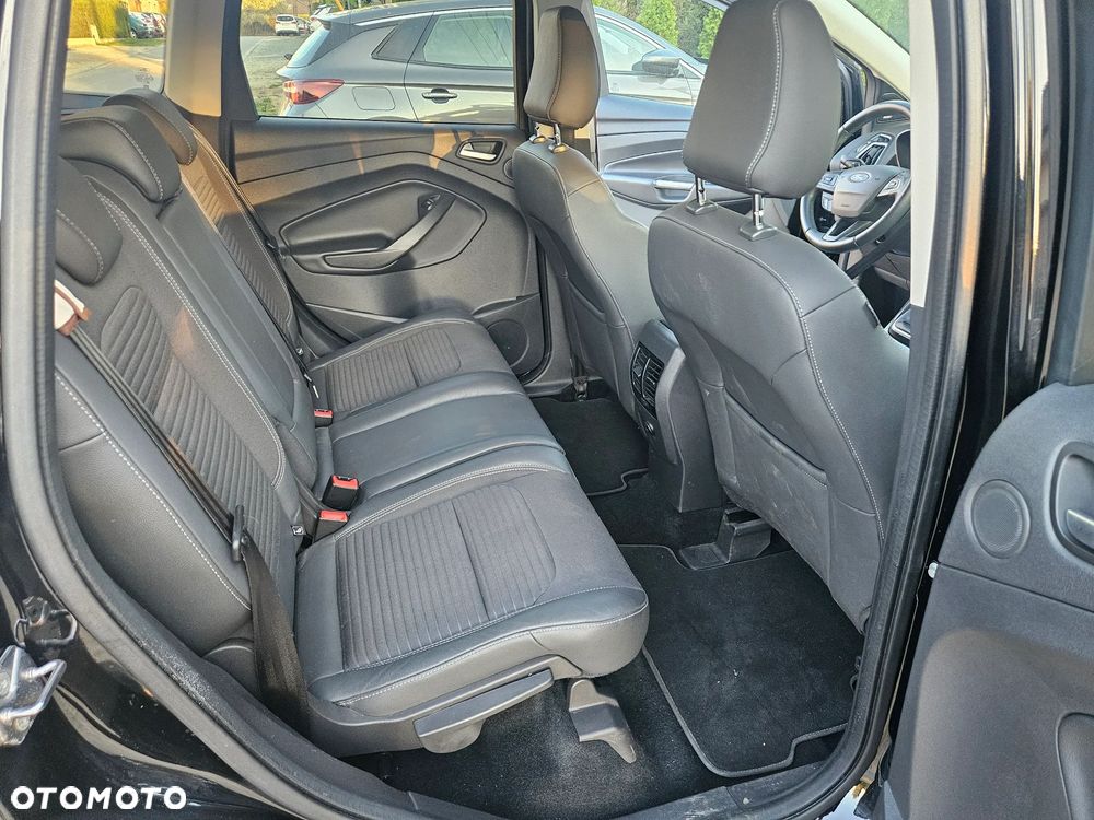 Ford Kuga 1.5 EcoBoost 2x4 Titanium - 30