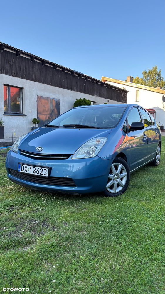 Toyota Prius 1.5 VVT-i Prestige - 1
