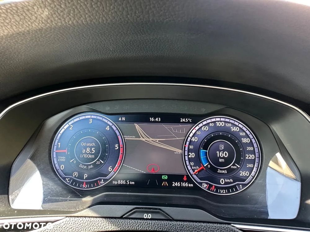Volkswagen Passat Variant 2.0 TDI SCR DSG Highline - 30
