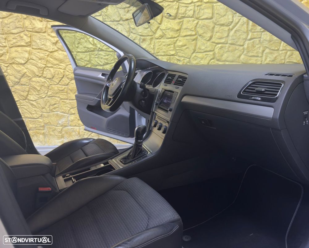 VW Golf Variant 1.6 TDi Highline DSG - 5