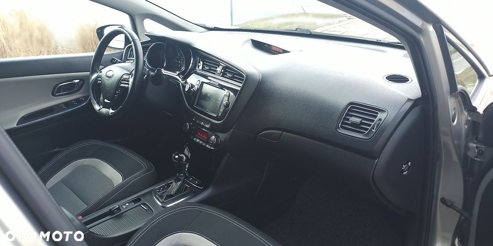 Kia Ceed 1.6 CRDi 136 DCT ISG Platinum Edition - 18