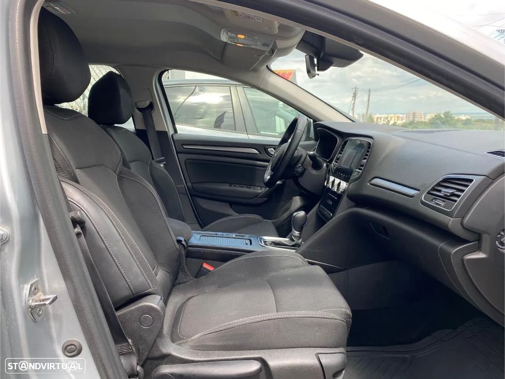 Renault Mégane Sport Tourer E-TECH Plug-in 160 INTENS - 16