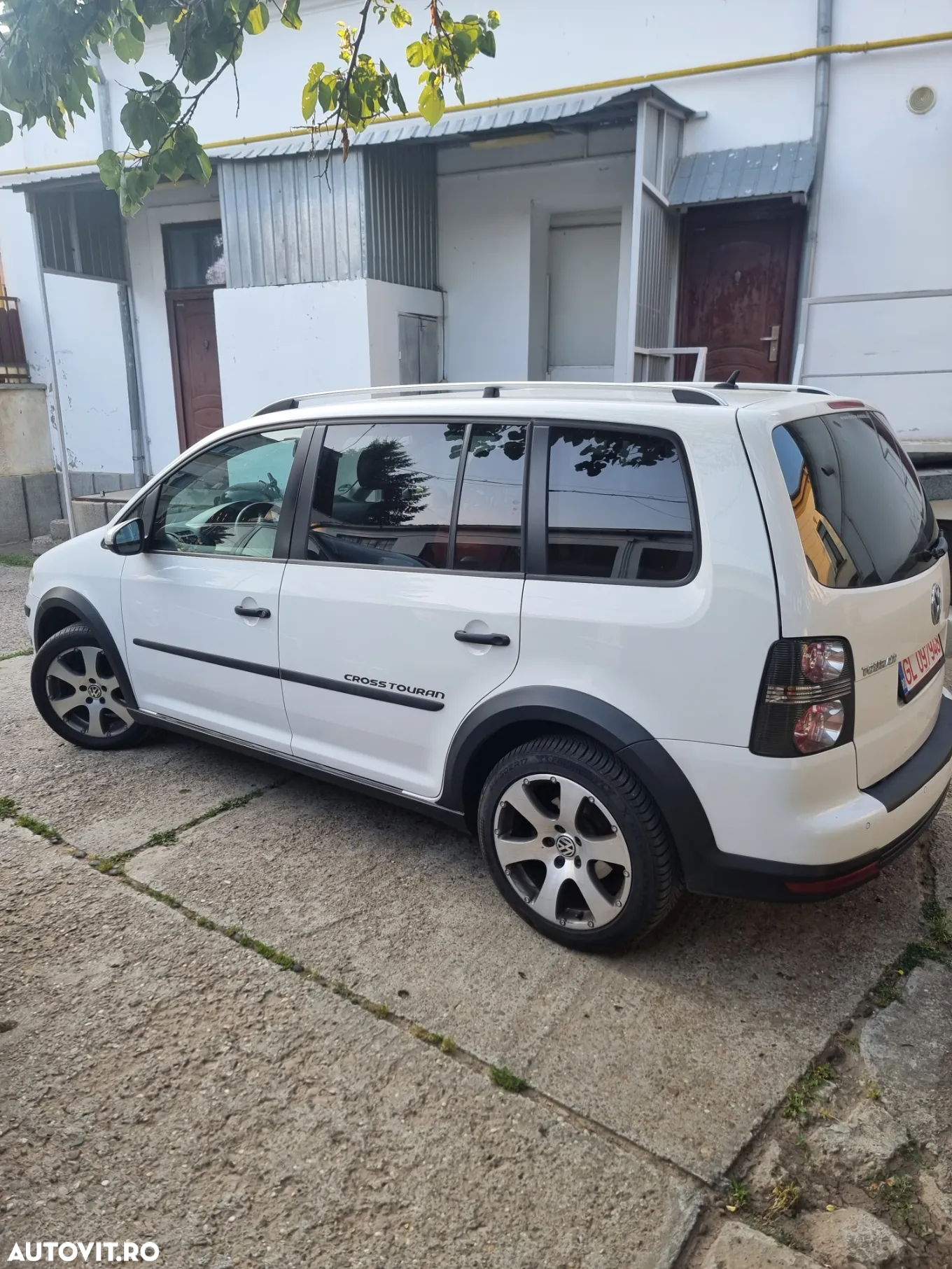 Volkswagen Touran Cross 1.4 TSI - 10