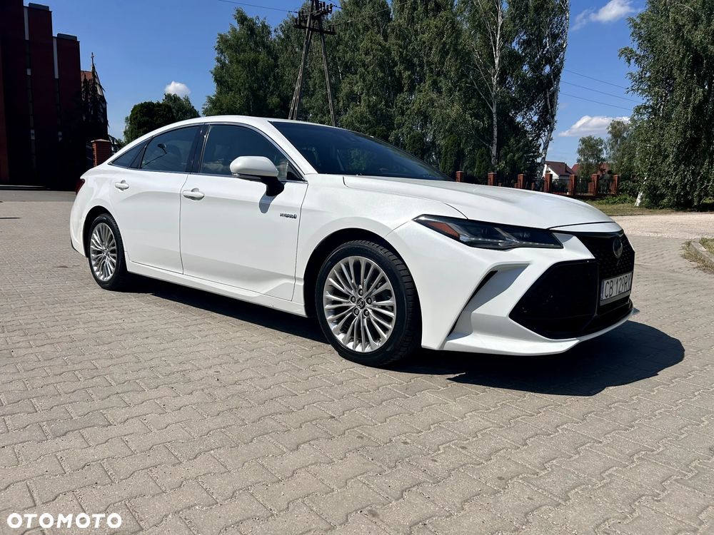 Toyota Avalon - 1