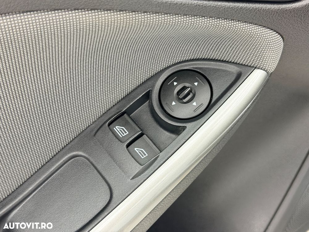 Ford Focus 1.6 TDCi DPF Champions Edition - 9